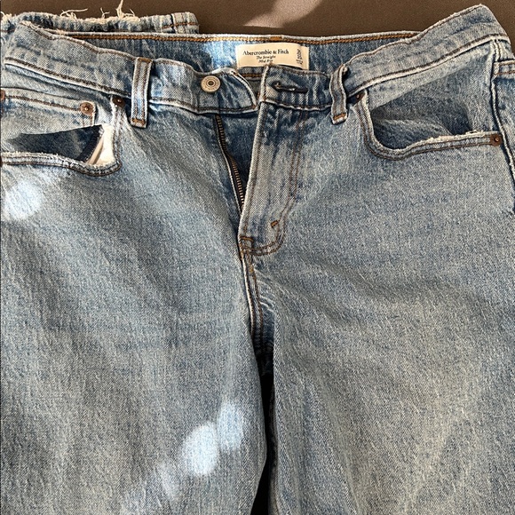 Abercrombie and Fitch The Straight Mid Rise Jeans - Picture 3 of 6